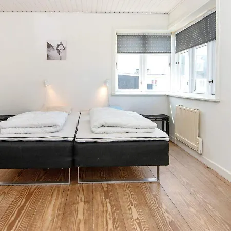 17 Person In Harboore-by Traum